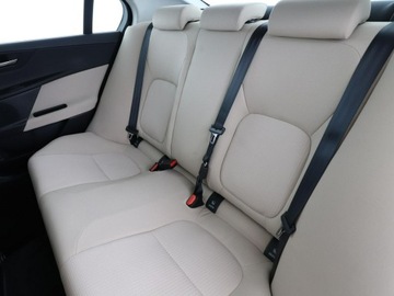 Jaguar XE Sedan 2.0 i4 180KM 2015 Jaguar XE 20d Pure Automat Klimatronik Nawigacja, zdjęcie 16