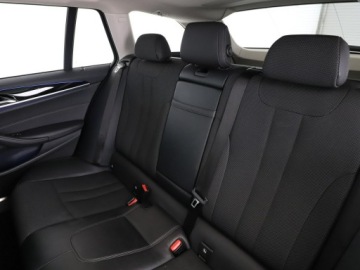 BMW Seria 5 G30-G31 Touring 520d 190KM 2019 BMW 520 20d Automat Sport Line Panorama Navi, zdjęcie 16