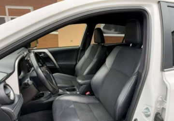Toyota RAV4 IV 2016 Toyota RAV4 2,5 Hybrid 155KM Navi Klima 2xPDC Kamera Xenony 2.5 155KM, zdjęcie 14