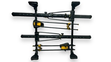 Багажник Thule на крышу с держателями для велосипедов.