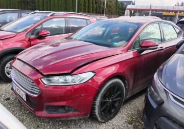 Ford Mondeo V Sedan 2.0 TDCi 150KM 2016 Ford Mondeo 2016r, 2.0 TDCI. AUTOMAT. Uszkodzony prawy bok. Jezdzi. 2.0