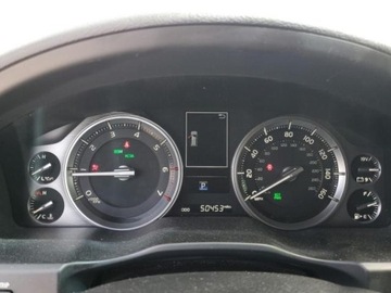 Toyota Land Cruiser VII 2021 Toyota Land Cruiser 2021, 5.7L, 4x4, VX-R, od ubezpieczalni 5.7 Benzyna, zdjęcie 11