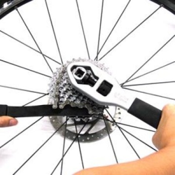 Super B TB-1015 для кассет и колес свободного хода