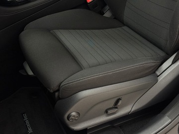 Mercedes GLC C253 SUV Facelifting 2.0 200d 163KM 2019 Mercedes-Benz GLC 200 d 4-Matic / Kamera cofania /, zdjęcie 9