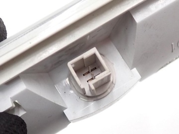LAMPA INTERIÉR KABINY ORIGINÁLNÍ A2048204801 MERCEDES C W204 09R