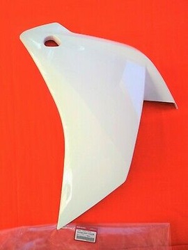 Honda CBR 125 JC50 owiewka lewa biała NH196