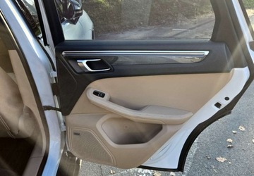 Porsche Macan SUV Facelifting II 2.9 S 380KM 2022 Porsche Macan Perlowykolor Skora Bogata wersja wyposazenia 2.9 Benzyna, zdjęcie 14