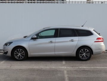 Peugeot 308 II SW 1.2 PureTech 130KM 2017 Peugeot 308 1.2 PureTech, Navi, Klima, zdjęcie 2