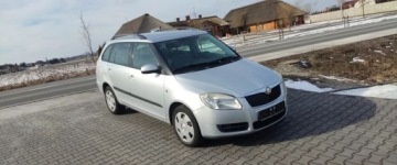 Skoda Fabia II Kombi 1.4 i 16V 85KM 2009 Skoda Fabia 1.4 benz ,MPI,bezwypadek,bez rdzy ,stan bdb 1.4 Benzyna 85KM, zdjęcie 2