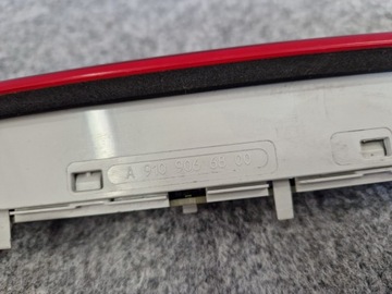 MERCEDES SPRINTER 910 W910 A9109066800 TŘETÍ SVĚTLO STOP LED OE