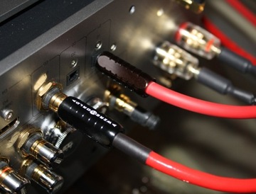 Цифровой коаксиальный кабель WireWorld Starlight 8, отличный 1 м