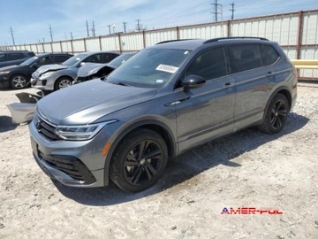 Volkswagen Tiguan II 2023 Volkswagen Tiguan 2023 r., 2,0L R LINE BLACK 2.0 Benzyna 184KM, zdjęcie 2
