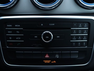 Mercedes GLA I Off-roader 1.6 180 122KM 2016 Mercedes GLA GLA 180, Salon Polska, Serwis ASO, zdjęcie 15