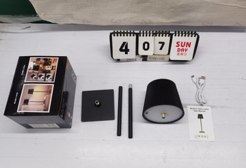 СЕНСОРНАЯ НАСТОЛЬНАЯ ЛАМПА С РЕГУЛИРУЕМОЙ РЕГУЛИРОВКОЙ И USB-ЗАРЯДНОЙ СТАНЦИЕЙ IP54, ВОДОНЕПРОНИЦАЕМАЯ