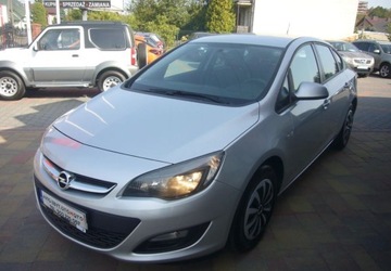 Opel Astra J Sedan 1.4 Turbo ECOTEC 140KM 2017 Opel Astra Opel Astra IV 1.4 T Business 1.4 BenzynaLPG 140KM, zdjęcie 1