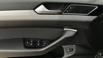 Volkswagen Passat B8 Variant Facelifting 1.5 TSI EVO 150KM 2023 Volkswagen Passat variant DSG TSI 150 KM Bussines, zdjęcie 13