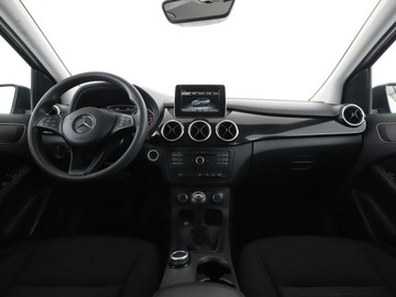 Mercedes Klasa B W246 Sports Tourer 180 BlueEFFICIENCY 122KM 2015 Mercedes B 180 navi czujniki parkowania, zdjęcie 14