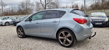 Opel Astra J Hatchback 5d 1.7 CDTI ECOTEC 110KM 2010 Opel Astra J Jeden Właściciel Zarejestrowany, zdjęcie 5