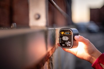 NEWELL Przenośna Lampa LED RGB Cutie Pie 2500-9900K 2000 mAh