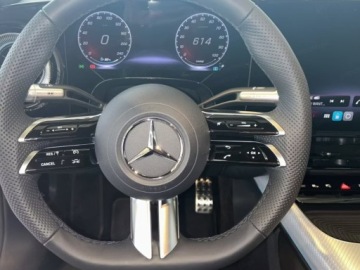 Mercedes CLA C118/X118 2025 MERCEDES-BENZ CLA 200 AMG Line Sedan 1.5 (163KM) 2025, zdjęcie 5