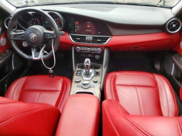 Alfa Romeo Giulia II Sedan Facelifting 2.0 Turbo 280KM 2020 Alfa Romeo Giulia Ti 2020 2.0 Benzyna 280KM, zdjęcie 8