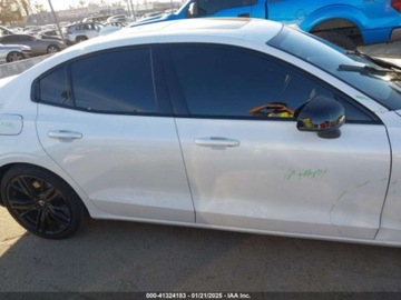 Volvo S60 III 2024 Volvo S60 B5 Plus Black Edition 2024 2.0l 2.0 Benzyna 247KM, zdjęcie 6