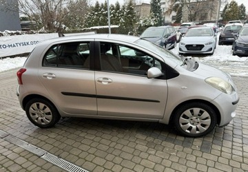 Toyota Yaris II Hatchback 5d 1.3 i VVT-i 86KM 2006 Toyota Yaris 1,3 87KM Klimatyzacka Kola latozima 1.3 Benzyna 87KM, zdjęcie 4