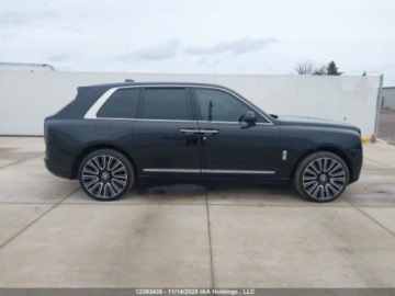 Rolls-Royce 2021 Rolls-Royce Cullinan 2021. 6.7 Benzyna 563KM, zdjęcie 6