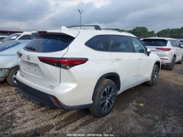 Toyota Highlander III 2023 Toyota Highlander xle, 2023r., 2.4L 2.4 Benzyna 265KM, zdjęcie 2