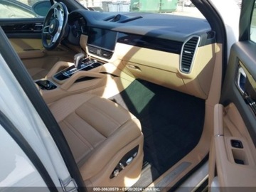 Porsche Cayenne III 2021 Porsche Cayenne 2021r., 4x4, 3.0L, zdjęcie 10