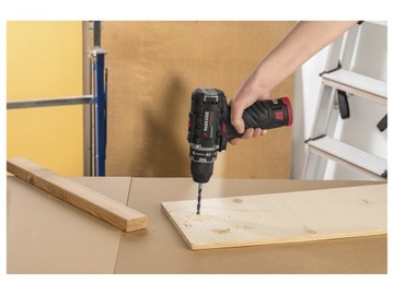 АККУМУЛЯТОРНАЯ ДРЕЛЬ, БЕСЩЕТОЧНАЯ ПРОИЗВОДИТЕЛЬНОСТЬ В ПАРКОВКЕ 12 В