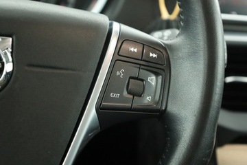 Volvo V40 II Hatchback Facelifting 2.0 D2 120KM 2018 Volvo V40 Cross Country 2.0 D2, Automat, Skóra, zdjęcie 15