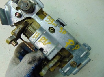 HONDA HRV HR-V I 1.6 99R KLIKA DVEŘE PRAVÝCH 3D