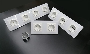 USB-РОЗЕТКА СТЕКЛЯННАЯ QUAD 4X РОЗЕТКА С 8X USB