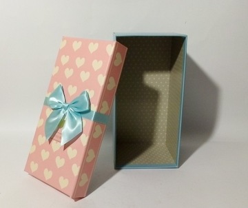 Прямоугольная подарочная коробка ко Дню Влюбленных