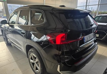 BMW X1 U11 Crossover 1.5 18i 136KM 2023 BMW X1 nowy model, skora perforowana 1.5 Benzyna 136KM, zdjęcie 4