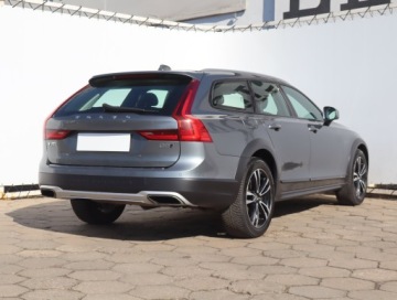 Volvo V90 II Kombi 2.0 D5 235KM 2017 Volvo V90 Cross Country D5 2.0 AWD, Salon Polska, zdjęcie 4