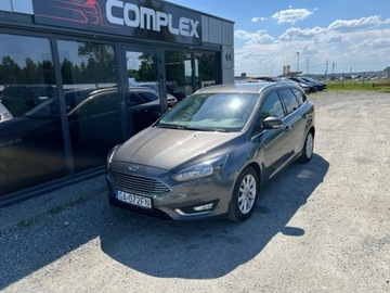 Ford Focus III Kombi Facelifting 1.0 EcoBoost 125KM 2015 Ford Focus Titanium 1.0 benzyna 125 KM