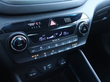 Hyundai Tucson III SUV 1.7 CRDI 115KM 2015 Hyundai Tucson 1.7 CRDi, Salon Polska, Klima, zdjęcie 17