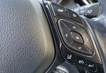 Toyota C-HR I Crossover 1.8 Hybrid 122KM 2017 Toyota C-HR 1,8 Hybrid Prestige Skora Kamera Navi 1.8 Hybryda 122KM, zdjęcie 30