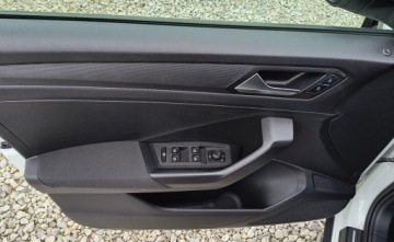 Volkswagen T-Roc I SUV 1.0 TSI 110KM 2021 Volkswagen T-Roc 1.0 TSI Life, 110KM, Salon PL, zdjęcie 20