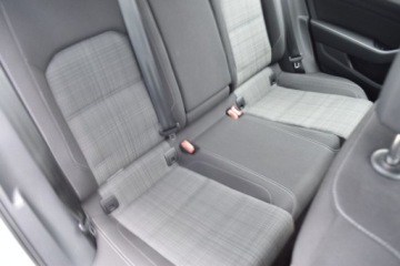 Volkswagen Passat B8 Variant Facelifting 2.0 TSI 190KM 2022 Volkswagen Passat SalonPL 2.0 TSI 190KM DSG Business NaviMatrixKeyLessKame, zdjęcie 31