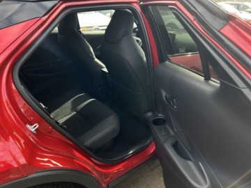 Toyota C-HR II SUV Plug-In 2.0 Hybrid Dynamic Force Plug-in  223KM 2024 Toyota C-HR 2.0 PHEV GR Sport Toyota C-HR NG 2.0 P, zdjęcie 37