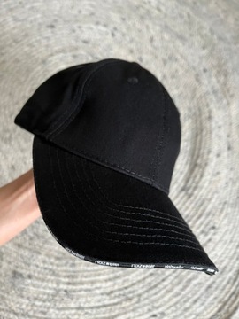 HOLLISTER CO. czarna czapka z daszkiem