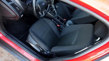 Ford Focus III Kombi Facelifting 2.0 TDCi 150KM 2016 .. Nawigacja .. Grzana Kierownica , Fotele i SZYBY .. Czujniki parkowania ., zdjęcie 21