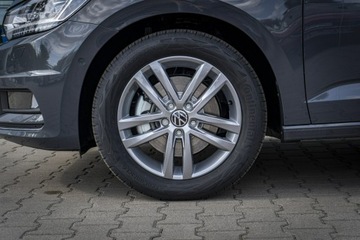 Volkswagen Touran III 1.5 TSI EVO 150KM 2025 Volkswagen Touran Highline 1.5 TSI EVO 150 KM DSG, zdjęcie 4