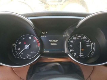 Alfa Romeo Giulia II Sedan Facelifting 2.0 Turbo 280KM 2021 Alfa Romeo Giulia Sport 2021 2.0l 2.0 Benzyna 280KM, zdjęcie 9