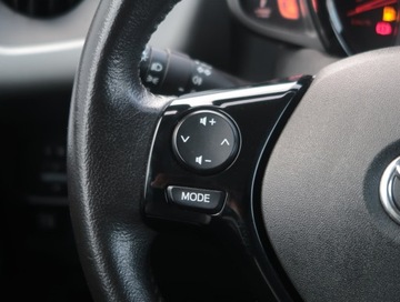 Toyota Aygo II Hatchback 5d 1.0 VVT-i 69KM 2015 Toyota Aygo 1.0 VVT-i, Salon Polska, Serwis ASO, zdjęcie 15