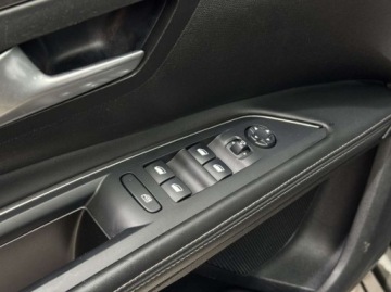 Peugeot 5008 II Crossover 1.5 BlueHDI 130KM 2020 Peugeot 5008 Allure 7 osobowy Nawigacja Kamera cofania CarPlayAndroid, zdjęcie 21