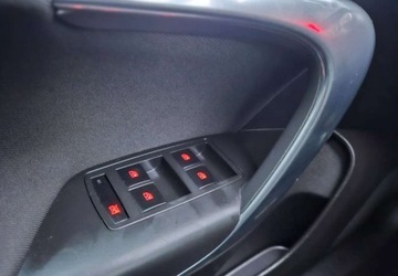 Opel Insignia I Sports Tourer Facelifting 2.0 CDTI ECOFLEX 140KM 2013 Opel Insignia Opel Insignia 2.0 CDTI ecoFLEX StartStop Sport 2.0 Diesel, zdjęcie 24